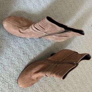 Aerosoles Women's Brown Ankle Boots